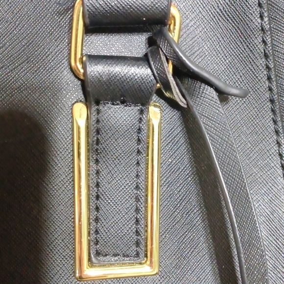 Reaction by Kenneth Cole Bag - Picture 5 of 14